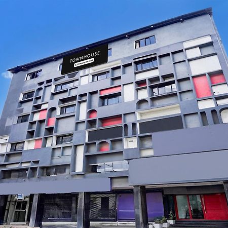 Super Townhouse Nagpur Railway Station Hotel Bagian luar foto