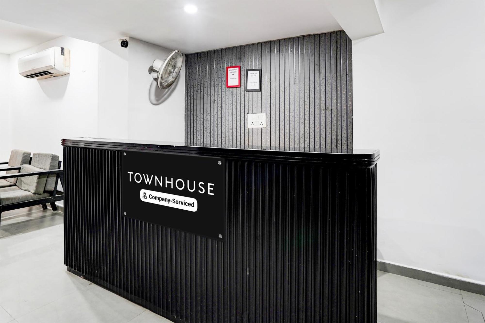 Super Townhouse Nagpur Railway Station Hotel Bagian luar foto